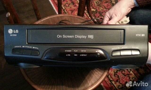 Пишущий видеоплеер LG W131W, видокассеты