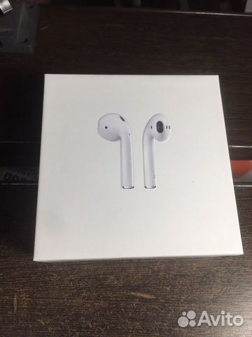 Беспроводные наушники AirPods Беспроводные наушники AirPods