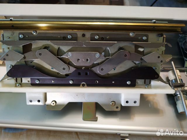 Вязальная машина Silver Reed sk 160 4 класс Вязальная машина Silver Reed sk 160 4 класс