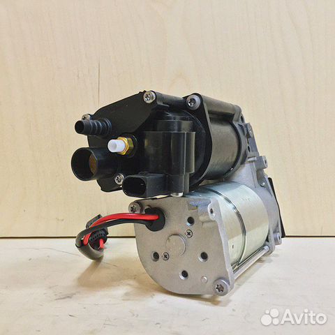 Компрессор пневмоподвески BMW X5 (F15) / X6 (F16) Компрессор пневмоподвески BMW X5 (F15) / X6 (F16)