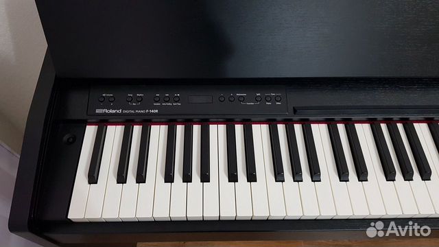 Цифровое пианино Roland F-140R Цифровое пианино Roland F-140R