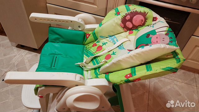 Стульчик для кормления Chicco в отличном состоянии