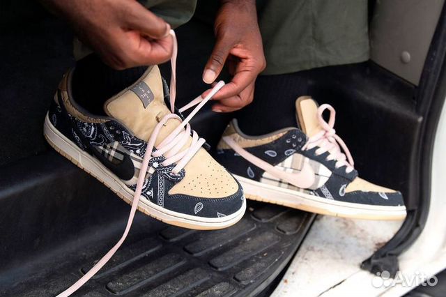 Nike SB Dunk Low Travis Scott US 8
