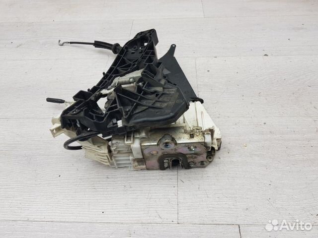 Замок передний правый Mercedes A Class W169