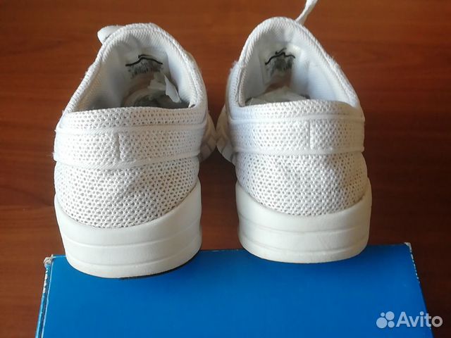 Кроссовки Nike (оригинал) 40 р Кроссовки Nike (оригинал) 40 р