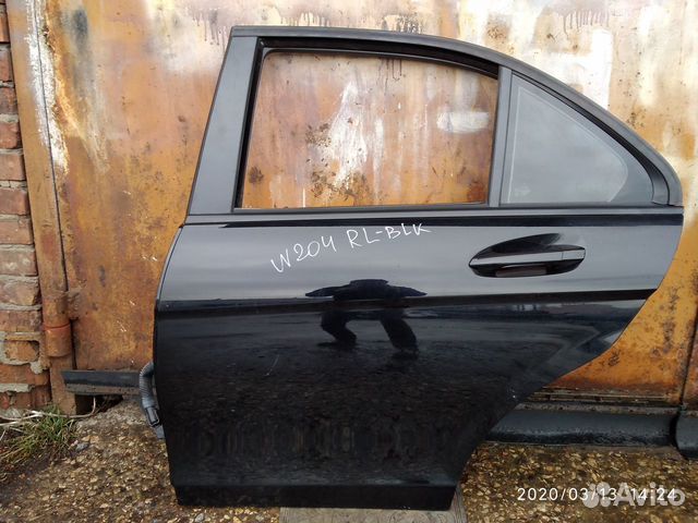 Дверь Mercedes W204 задняя