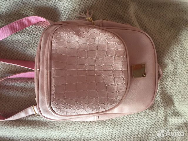 Новый женский рюкзак Новый женский рюкзак