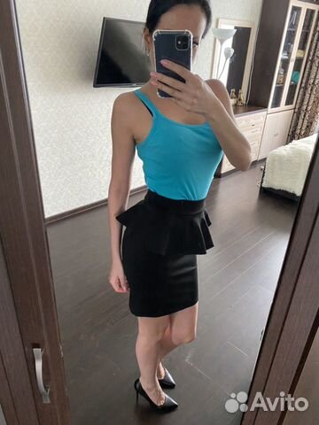 Юбка стильная с баской новая Юбка стильная с баской новая