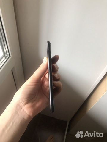 Телефон iPhone 7 Телефон iPhone 7