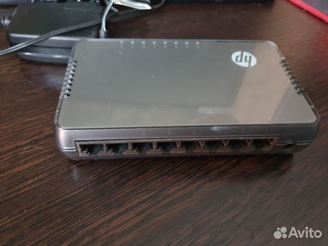 Гигабитный коммутатор HP J9794A