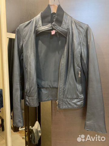 Куртка кожаная Armani оригинал Куртка кожаная Armani оригинал