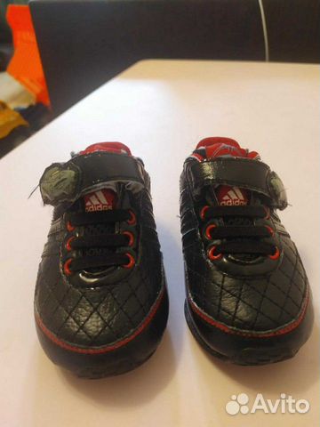 Кросовки adidas Кросовки adidas