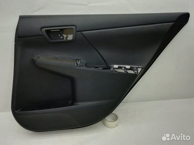 Обшивка двери задняя правая Toyota Camry V50 V55