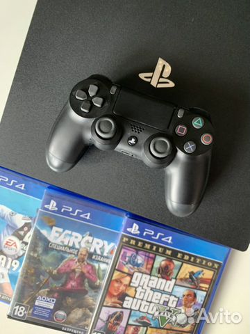 Sony PS4 PRO 1 TB + диски