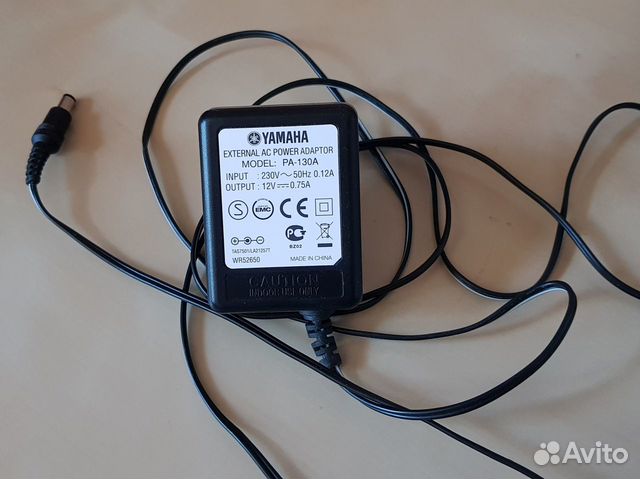 Синтезатор Yamaha PSR-R300 Синтезатор Yamaha PSR-R300