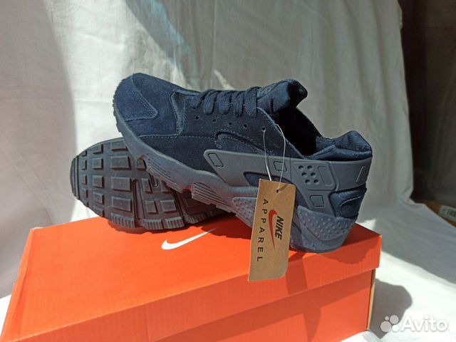 Кроссовки Nike Air Huarache замша 38 размер новые Кроссовки Nike Air Huarache замша 38 размер новые