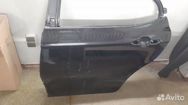 Задняя левая дверь камри 70