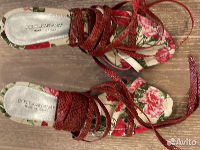 Босоножки Dolce & Gabbana и Giorgio Armani Босоножки Dolce & Gabbana и Giorgio Armani