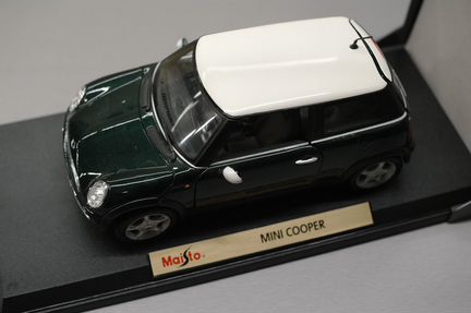 Модель автомобиля 1/18 mini Cooper