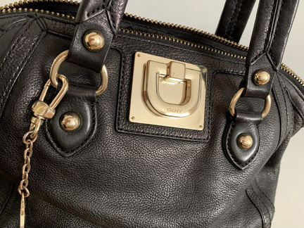 Сумка dkny чёрная, кожаная