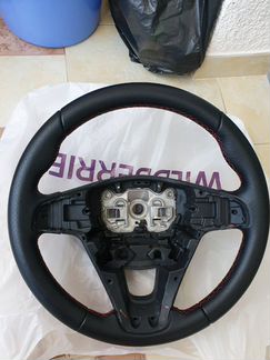 Руль в отделке кожей Лада Веста / X-Ray