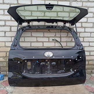 Крышка задняя дверь Land Cruiser Prado 150 2017г
