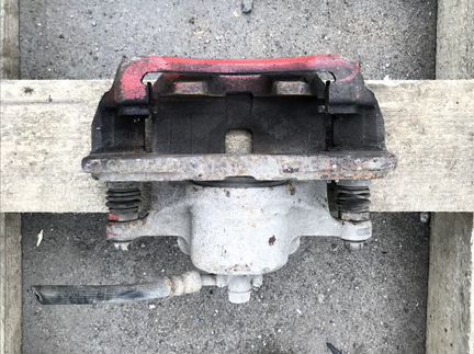 Суппорт тормозной передний правый Honda Civic