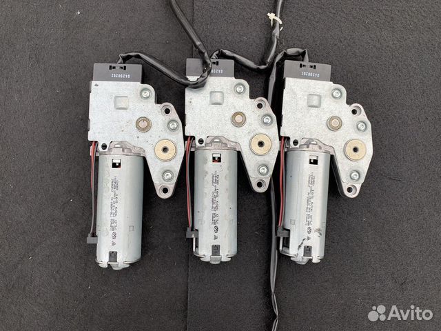 Моторчик панорамы Порше Кайен 955/957