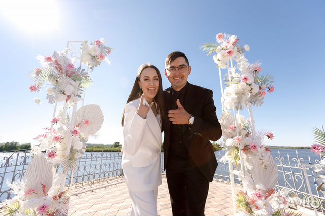 Ведущий Лиля и Айнур Валеевы