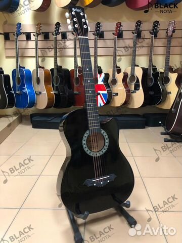 Акустическая гитара