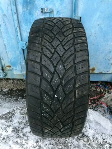 Cooper Zeon XST 275/45 R20