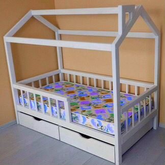 Кровать-домик. Двухьярусные. Подростковые