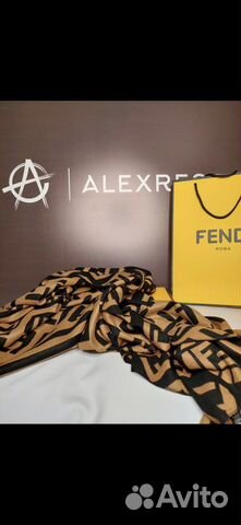 Новый палантин кашемир Fendi