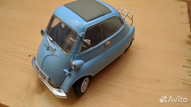 BMW Isetta 250 1/18 Rewel