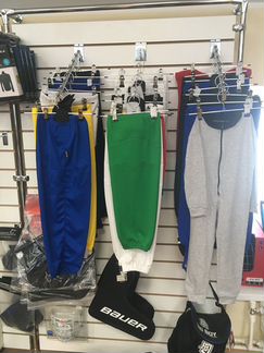 Хоккейные рейтузы и гамаши продаю