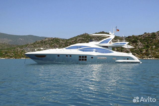 Моторная яхта azimut