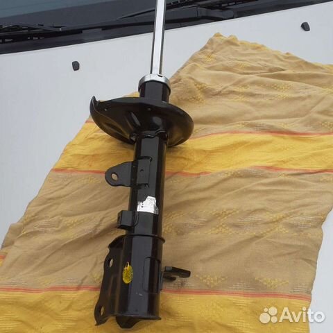 Стойка задняя левая Hundai Elantra