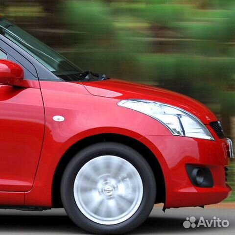 Крыло переднее правое в цвет Suzuki Swift 3