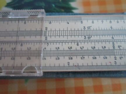 Логарифмическая линейка винтаж