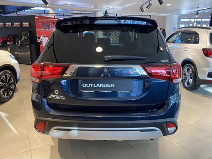 Mitsubishi Outlander 2.0 CVT, 2021