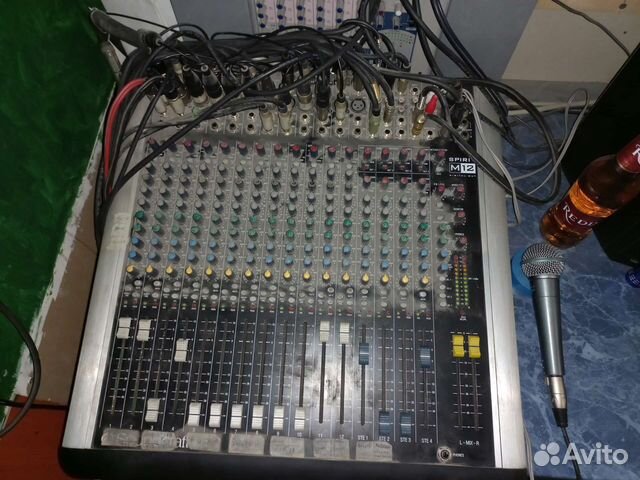 Микшерный пульт Soundcraft Spitit 12M