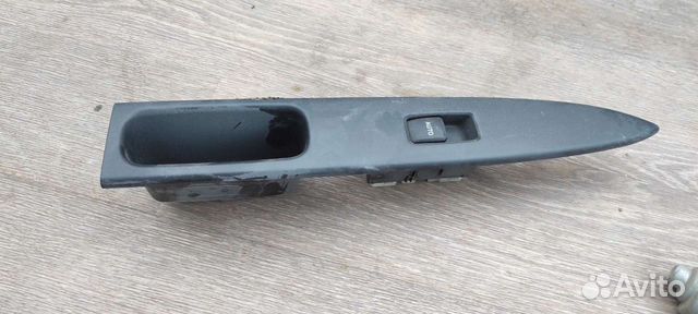 Кнопка стеклоподъёмника тайота ист