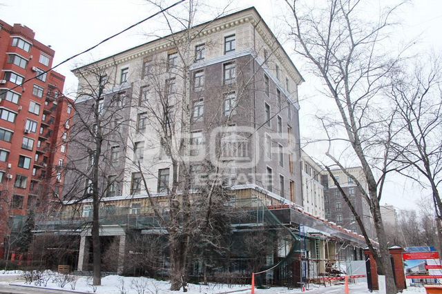 205.1 кв.м/Продажа торгового помещения в доме прем