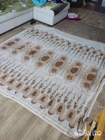 Покрывало на 2 х спальную кровать новое,наволочки