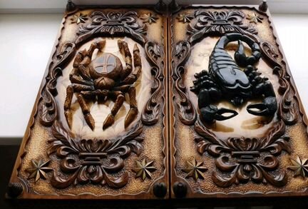 Нарды резные дубовые паук и скорпион