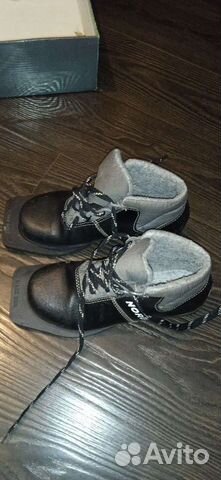 Лыжные ботинки 33 р. Три дырки