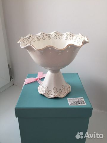 Конфетница на ножке