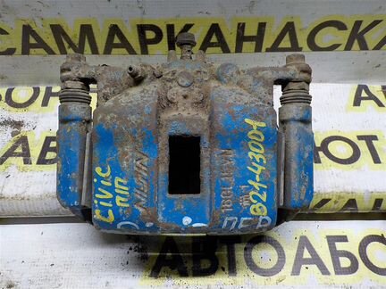 Суппорт передний правый Honda Civic 4D viii 2006