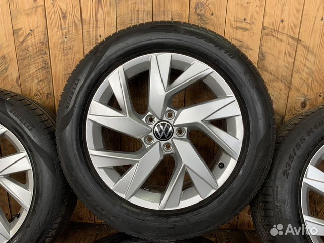 Оригинальный комплект на Volkswagen Tiguan R18