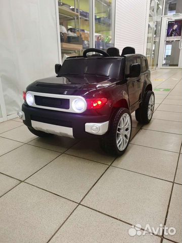 Детский электромобиль toyota